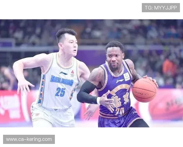 南京篮球队以99分稳居联赛积分榜首位展现强劲实力